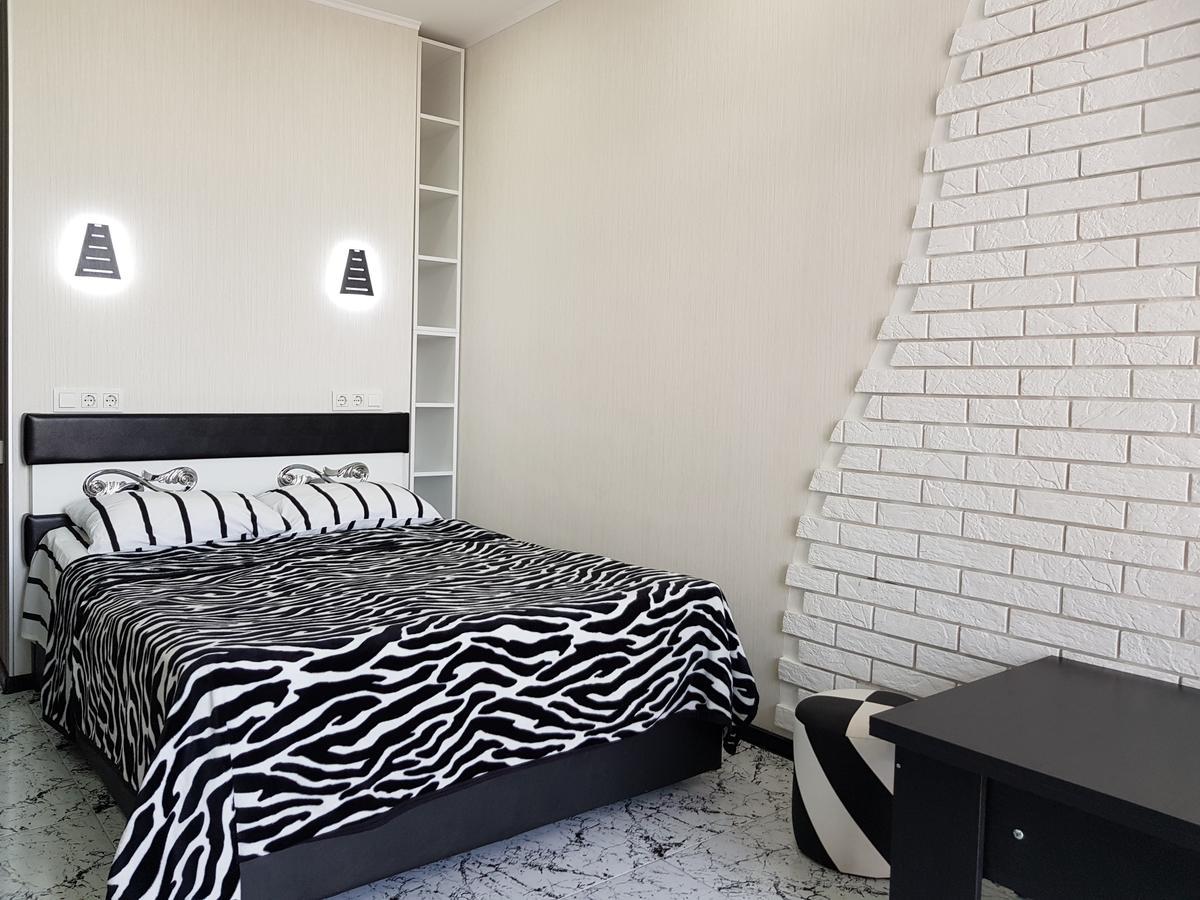 Studio "Black - White" Batumi Exterior photo